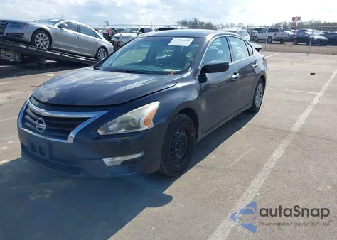 2015 Nissan Altima 2.5/2.5 S/2.5 Sl/2.5 Sv z USA, uszkodzony, nr VIN 1N4AL3AP7FN330230